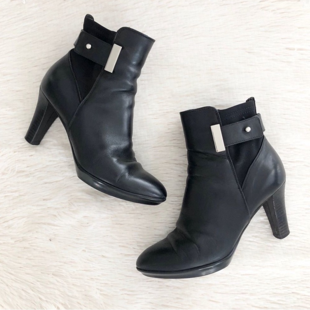 Aquatalia Black Leather Vero Gomma Heel Ankle Boot Winter Boot Holiday